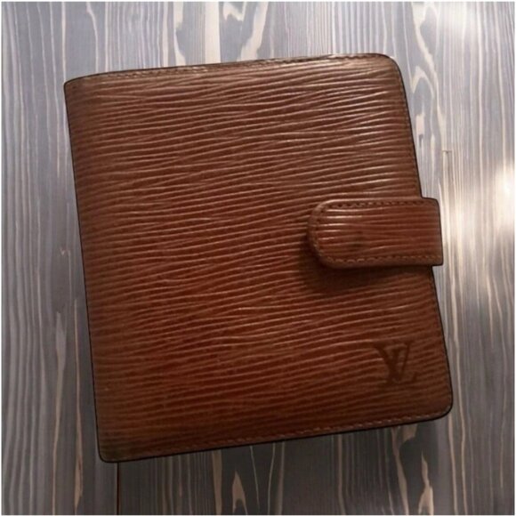 LOUIS VUITTON Womens Brown Epi Leather Snap Wallet - Picture 1 of 9